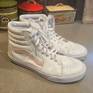 Vans Off The Wall Leather High Top Sneakers. "Unisex" Men's 7, Women's‎ 8.5